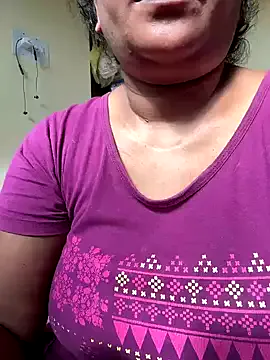 blondeangel_4u2 – webcam model profile photo Image 10