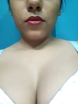 TyleneBuck – webcam model profile photo Image 13