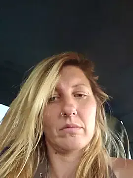 blondeambitionnn – webcam model profile photo Image 14