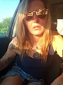 blondeambitionnn – webcam model profile photo Image 2