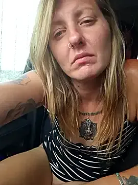 blondeambitionnn – webcam model profile photo Image 8