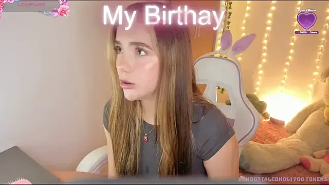 KateDivineUK – webcam model profile photo Image 10