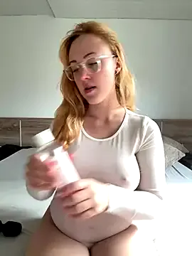 GlamGran – webcam model profile photo Image 14