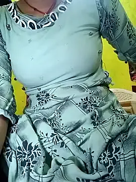 GlamGran – webcam model profile photo Image 10