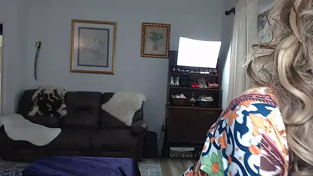 BabeBeth40 – webcam model profile photo Image 3