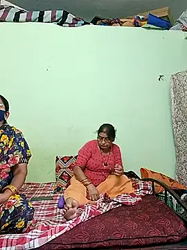 SelennaMoon – webcam model profile photo Image 7