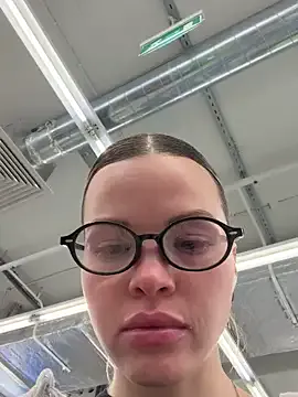 SusyBlair – webcam model profile photo Image 11