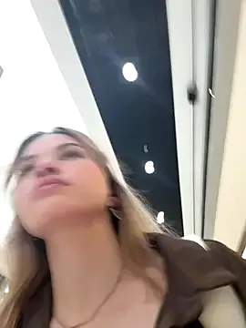 SusyBlair – webcam model profile photo Image 2