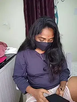 SilviaPastori – webcam model profile photo Image 9