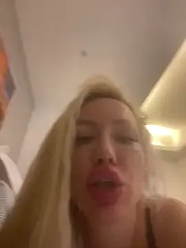 Sweet-Mishelle – webcam model profile photo Image 2