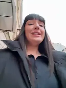 Hotforunow – webcam model profile photo Image 2