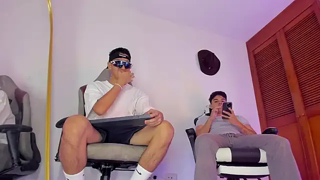 BlondeHott – webcam model profile photo Image 4