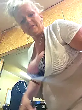 farianaall – webcam model profile photo Image 7