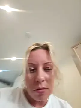 Princess-Dia – webcam model profile photo Image 10