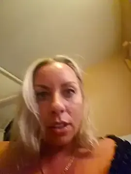 Princess-Dia – webcam model profile photo Image 11