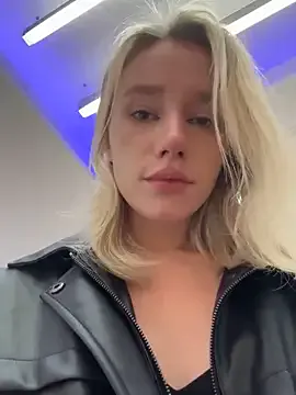 TyleneBuck – webcam model profile photo Image 10