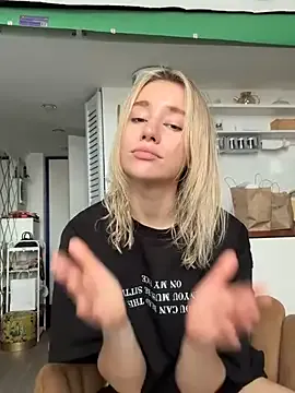 TyleneBuck – webcam model profile photo Image 5