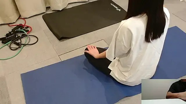 British_EmJess – webcam model profile photo Image 16