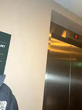 LoraDevine – webcam model profile photo Image 17