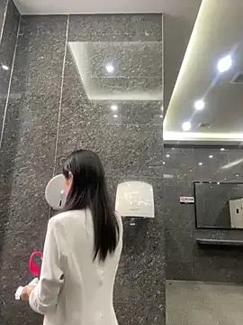 SelennaMoon – webcam model profile photo Image 12