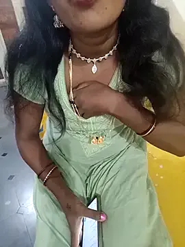 SusyBlair – webcam model profile photo Image 15