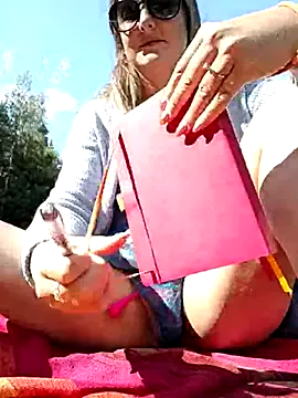 SelennaMoon – webcam model profile photo Image 10