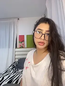 TyleneBuck – webcam model profile photo Image 3