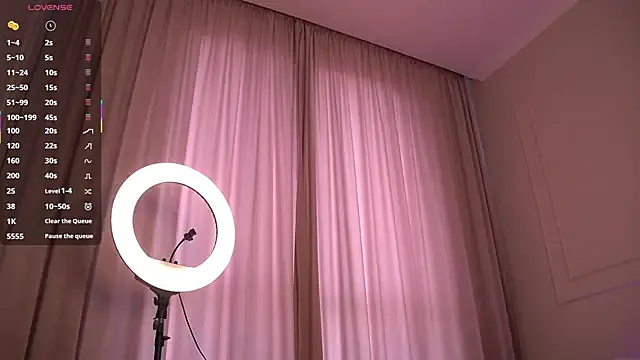 sweet_reverie – webcam model profile photo Image 8