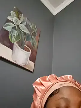 BlondeScarlettx – webcam model profile photo Image 4