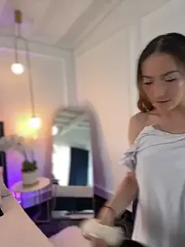 BlondeScarlettx – webcam model profile photo Image 4