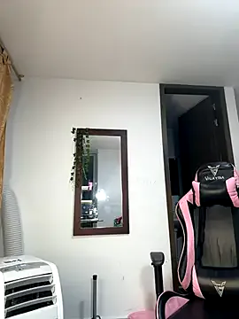 gravebabyxo – webcam model profile photo Image 3