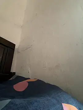 LoviMoment999 – webcam model profile photo Image 4