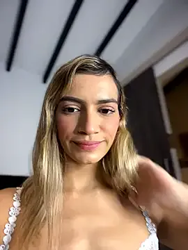 Plohishi2 – webcam model profile photo Image 7