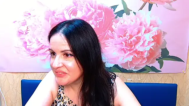 British_EmJess – webcam model profile photo Image 7