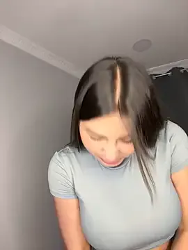 _Alicee_1 – webcam model profile photo Image 18