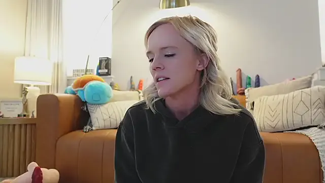 SusyBlair – webcam model profile photo Image 8