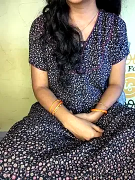 QueenKing – webcam model profile photo Image 4