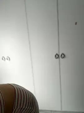 ReginaShine – webcam model profile photo Image 16