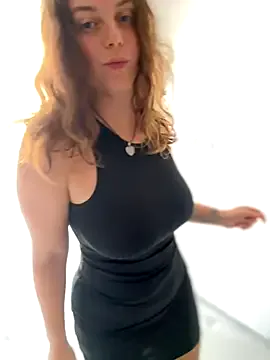 ReginaShine – webcam model profile photo Image 5