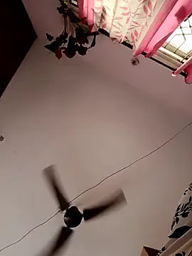 BlondeScarlettx – webcam model profile photo Image 5