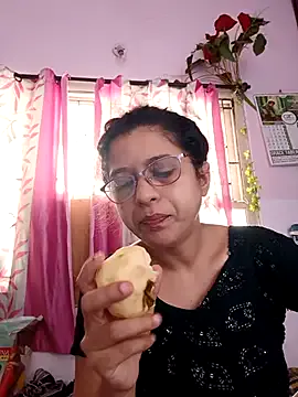 BlondeScarlettx – webcam model profile photo Image 9