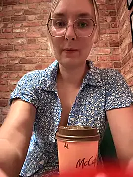 TyleneBuck – webcam model profile photo Image 18