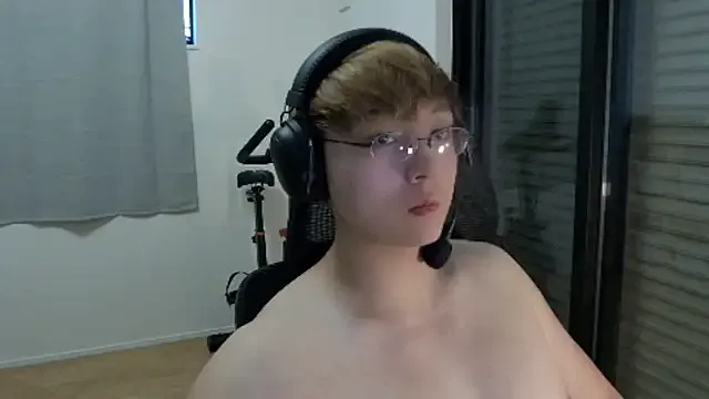 blondeangel_4u2 – webcam model profile photo Image 12