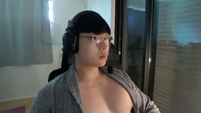 blondeangel_4u2 – webcam model profile photo Image 17