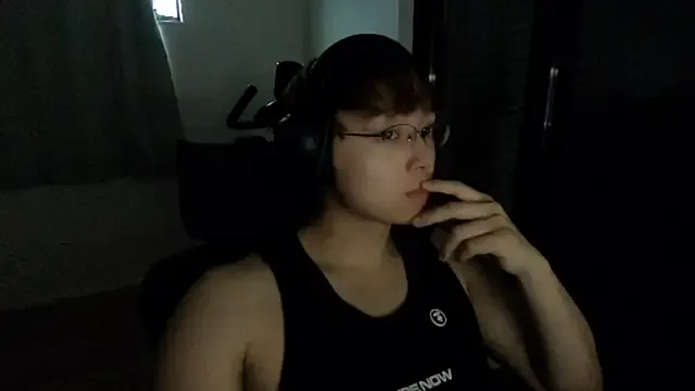 blondeangel_4u2 – webcam model profile photo Image 5