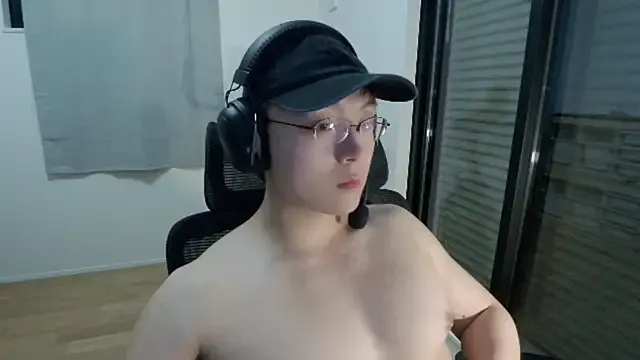 blondeangel_4u2 – webcam model profile photo Image 6