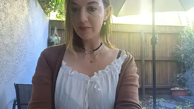 SusyBlair – webcam model profile photo Image 17