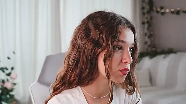 BlondeHott – webcam model profile photo Image 2