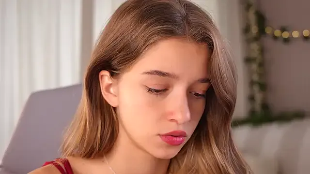 BlondeHott – webcam model profile photo Image 7