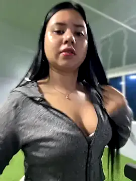 British_EmJess – webcam model profile photo Image 12